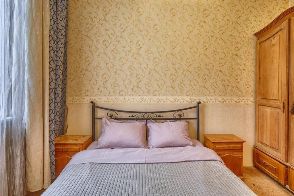 Apartment Near Bessarabsky Square Киев Екстериор снимка