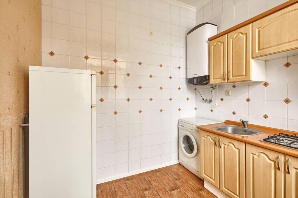 Apartment Near Bessarabsky Square Киев Екстериор снимка