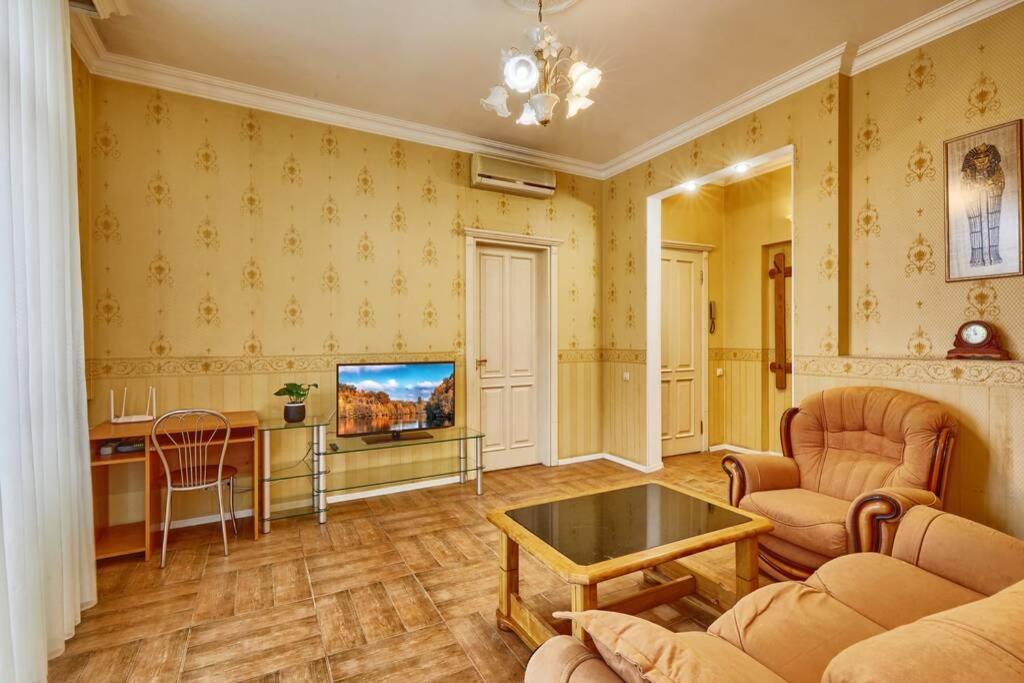 Apartment Near Bessarabsky Square Киев Екстериор снимка