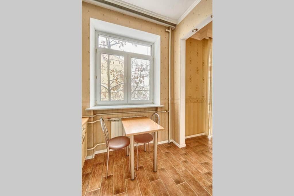 Apartment Near Bessarabsky Square Киев Екстериор снимка