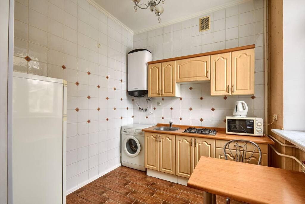 Apartment Near Bessarabsky Square Киев Екстериор снимка